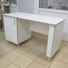 Стол для кабинета врача СМ-1-01.02 с опорами